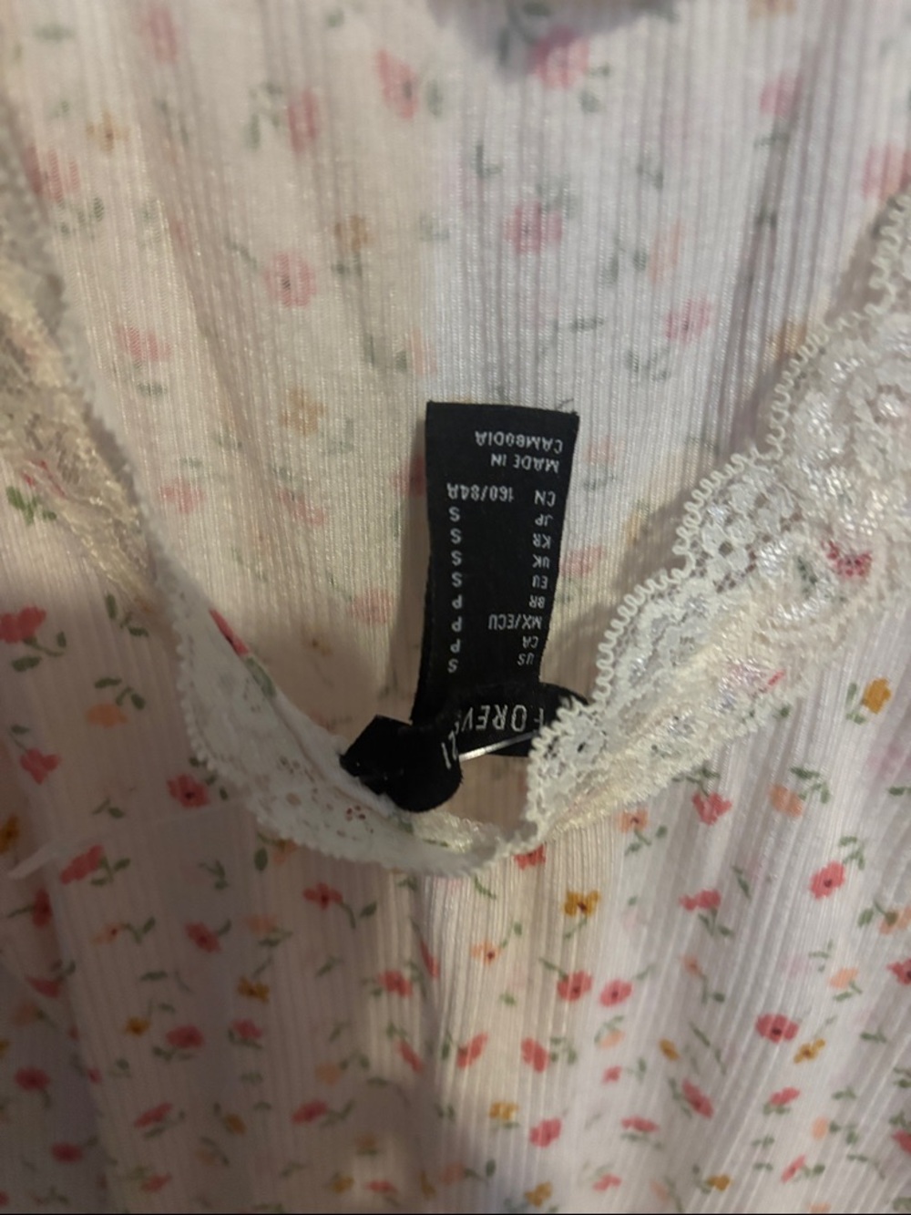Bundle of two Body suits and one crop tank top - Picture 10 of 16